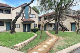 400 W Saint Elmo Rd #B2 - Photo 1 of 1