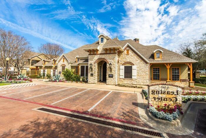 670 Louis Henna Blvd #B5 - Photo 2 of 13