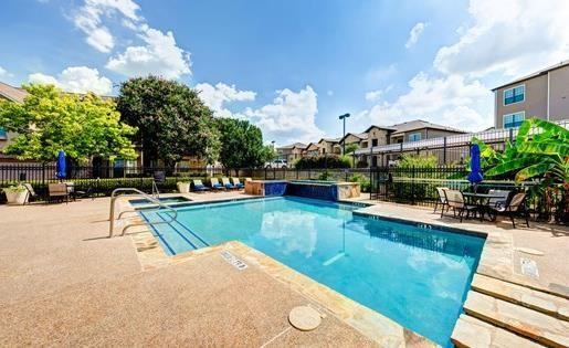 670 Louis Henna Blvd #B5 - Photo 4 of 13