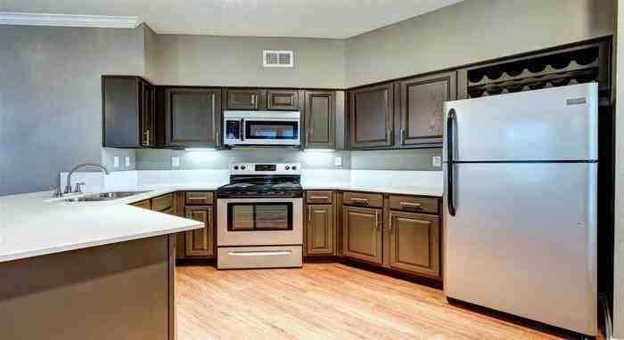 670 Louis Henna Blvd #B5 - Photo 7 of 13