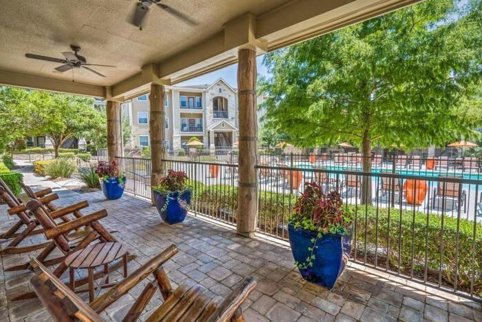 333 E Slaughter Ln #D1 - Photo 3 of 9