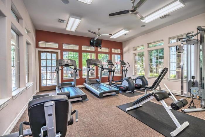 333 E Slaughter Ln #D1 - Photo 6 of 9