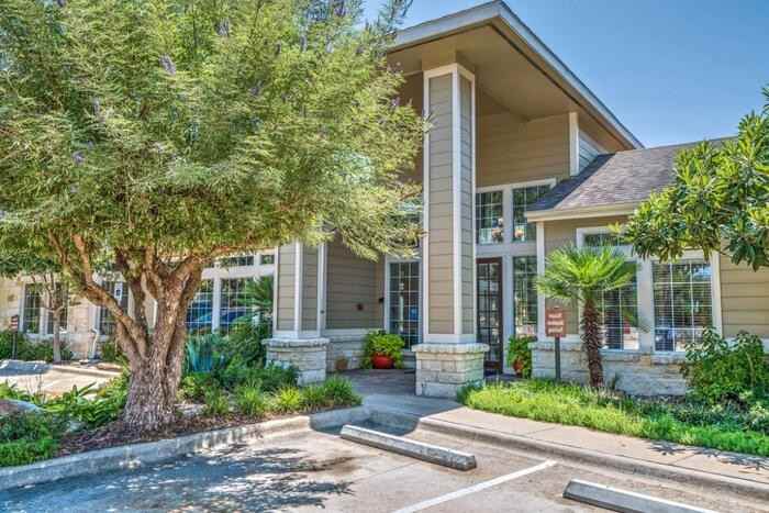 333 E Slaughter Ln #B3 - Photo 2 of 11