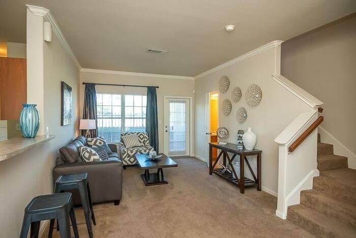 1215 W Slaughter Ln #D1 - Photo 6 of 9