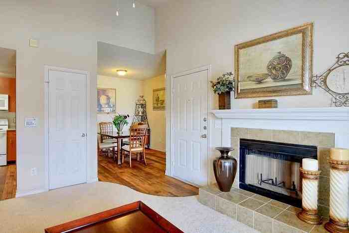 12007 N Lamar Blvd #B2 - Photo 6 of 8