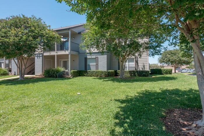 2111 N Austin Ave #C1 - Photo 2 of 20