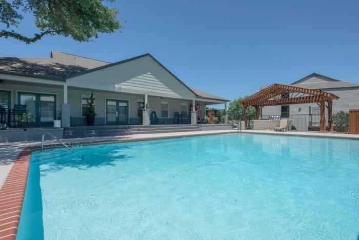 2111 N Austin Ave #C1 - Photo 7 of 20