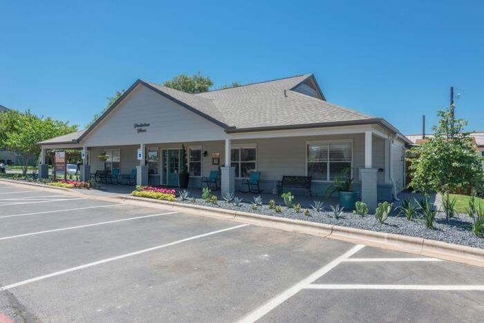 2111 N Austin Ave #C3 - Photo 5 of 22