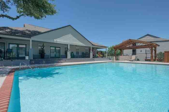 2111 N Austin Ave #C3 - Photo 7 of 22