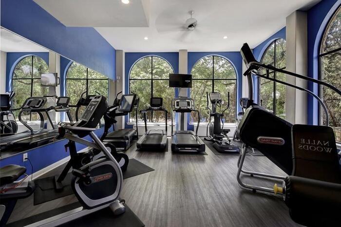 4700 N Capital Of Texas Hwy #B1 - Photo 6 of 10