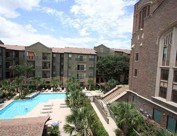 350 North St #B5 - Photo 3 of 14