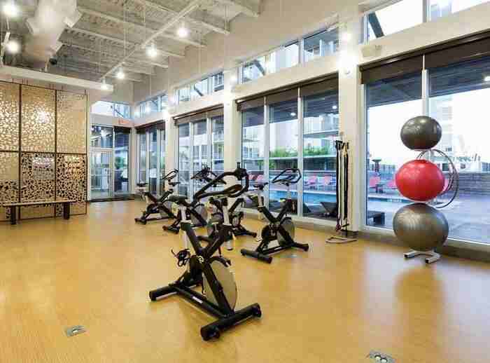 421 W 3rd St #C1 - Photo 6 of 10