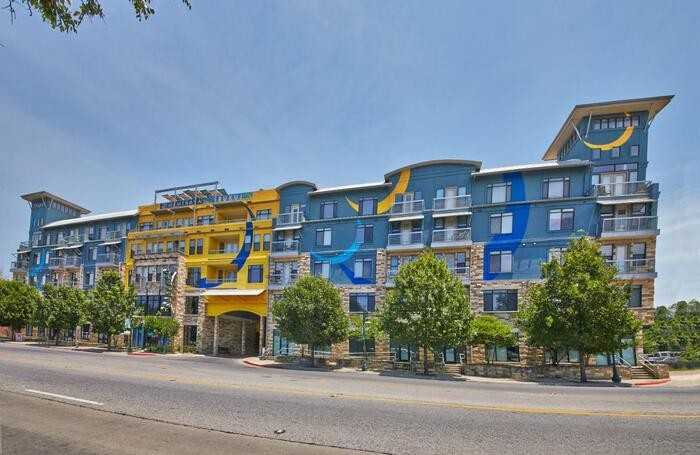 127 E Riverside Dr #C7 - Photo 2 of 24