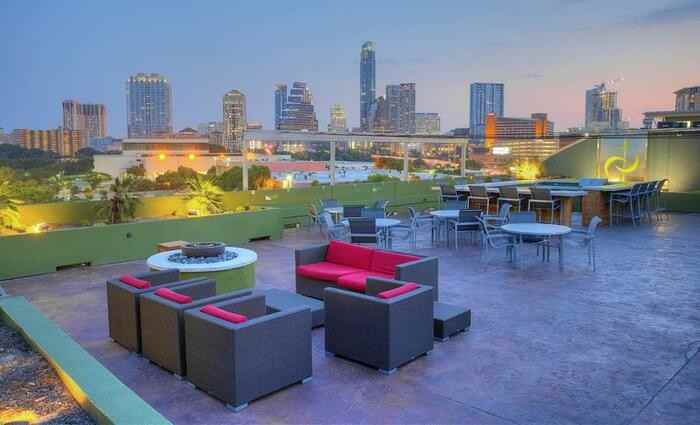 127 E Riverside Dr #C7 - Photo 7 of 24