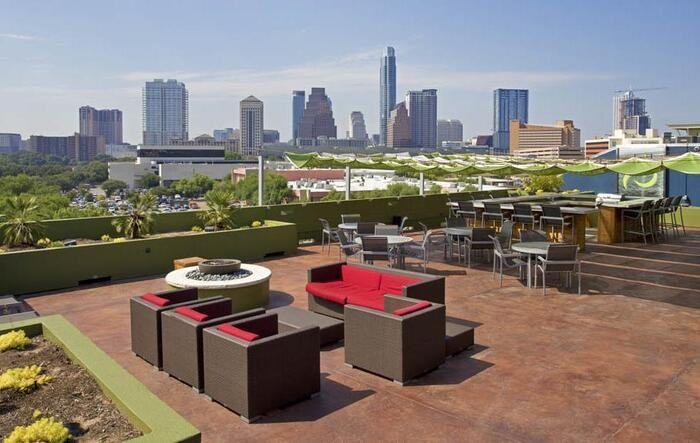 127 E Riverside Dr #B4 - Photo 6 of 20