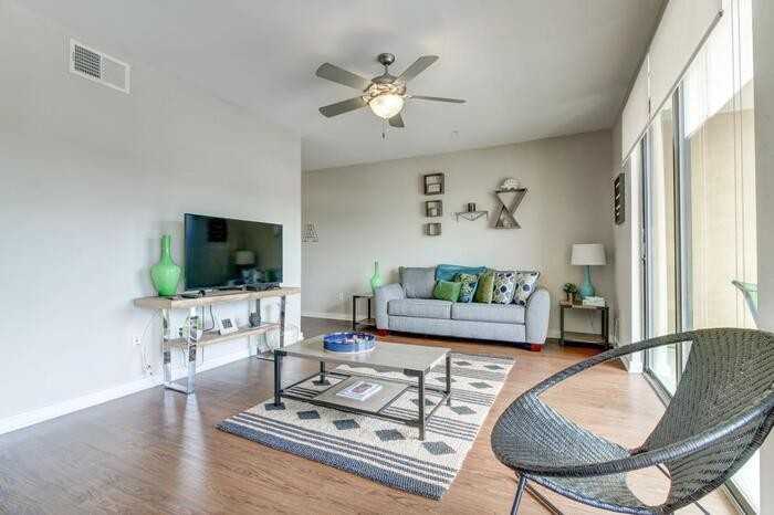 300 S Lamar Blvd #B5 - Photo 6 of 26