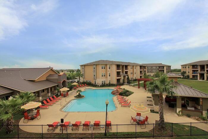 4925 Cromwell Dr #D1 - Photo 5 of 29