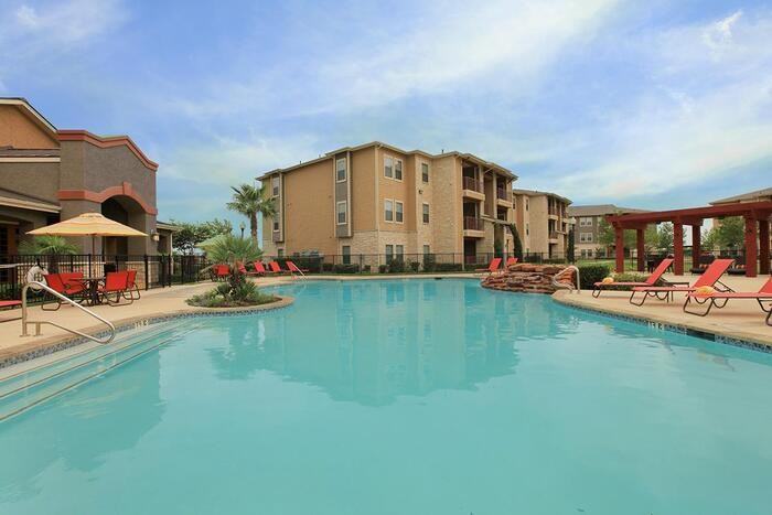 4925 Cromwell Dr #D1 - Photo 6 of 29