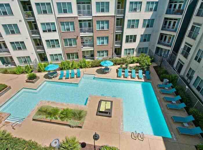 1620 E Riverside Dr #C2 - Photo 3 of 30