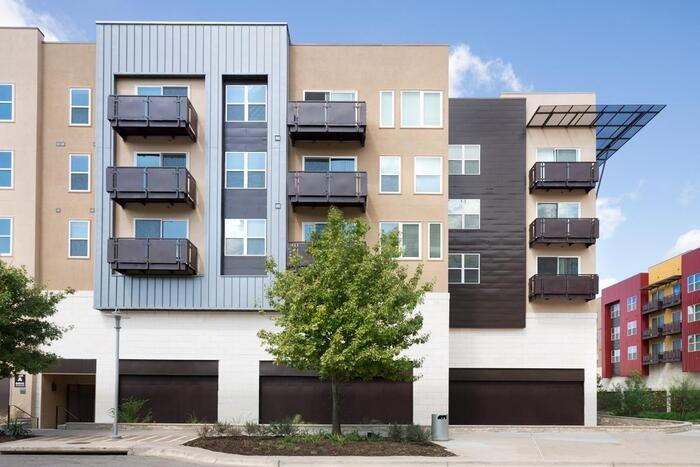 3001 Esperanza Xing #C1 - Photo 4 of 27