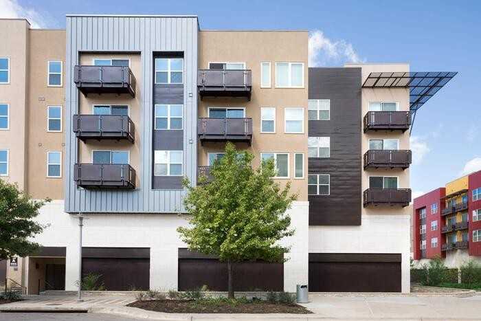 3001 Esperanza Xing #B4 - Photo 4 of 30