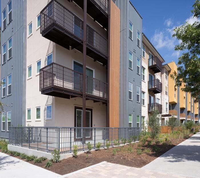 3001 Esperanza Xing #A2 - Photo 3 of 28