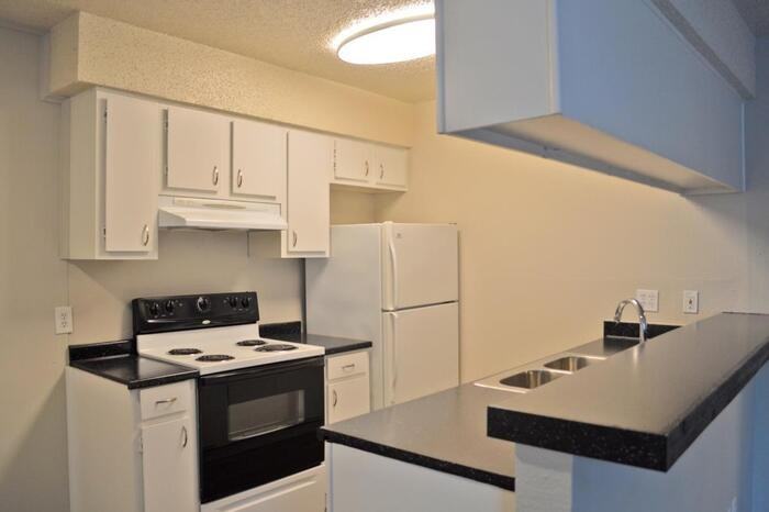 2207 S 5th St #B3 - Photo 5 of 8