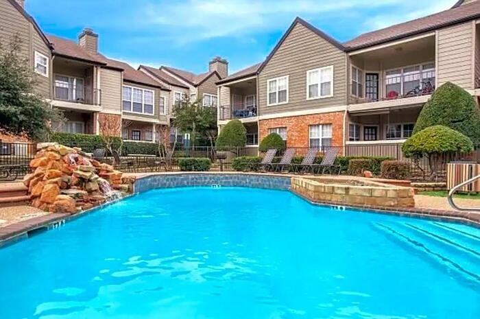 4060 N Belt Line Rd #C1 - Photo 3 of 12