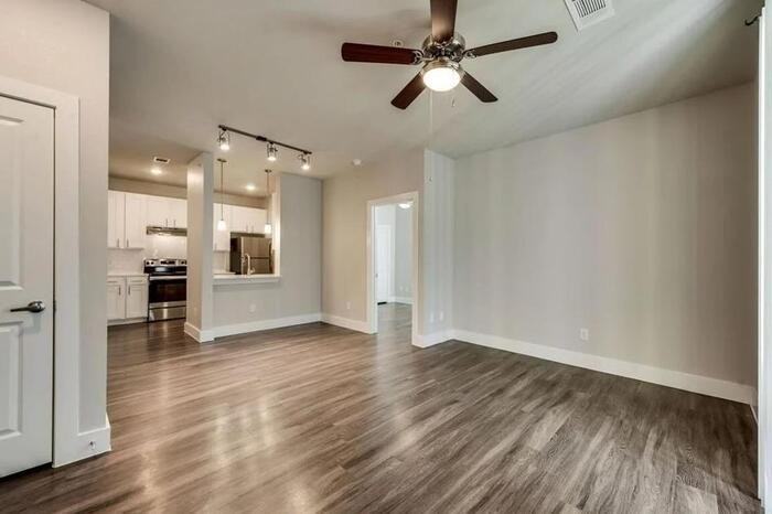 4060 N Belt Line Rd #C1 - Photo 6 of 12