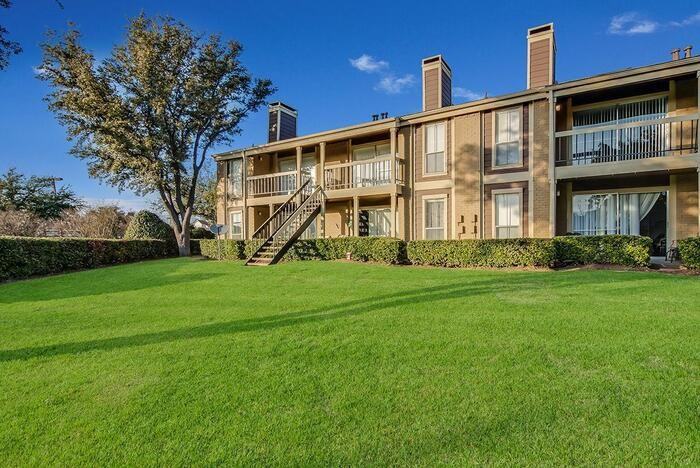 2121 Marsh Ln #B4 - Photo 2 of 22