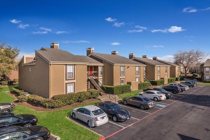 2121 Marsh Ln #B4 - Photo 4 of 22