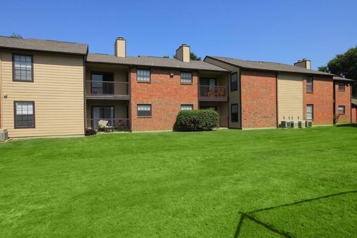 5401 Independence Pkwy #C1 - Photo 4 of 27