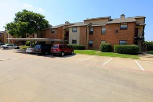 5401 Independence Pkwy #C4 - Photo 1 of 1