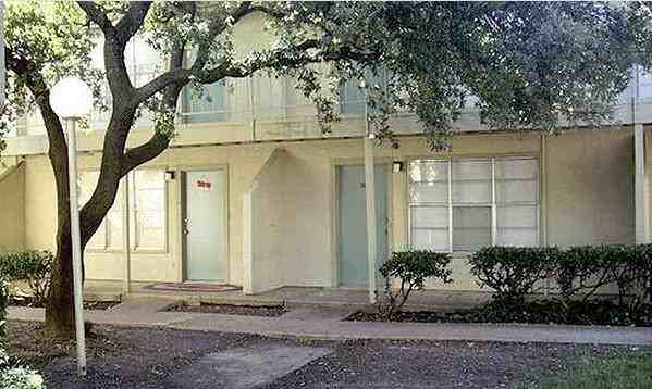 3423 Forest Ln #C2 - Photo 4 of 9