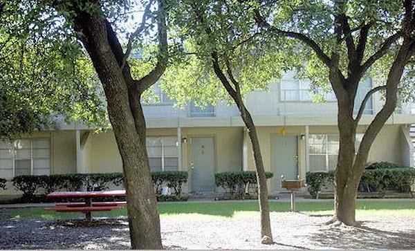 3423 Forest Ln #B2 - Photo 2 of 9