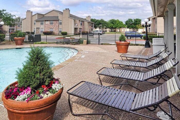 4004 Block Dr #B3 - Photo 5 of 17