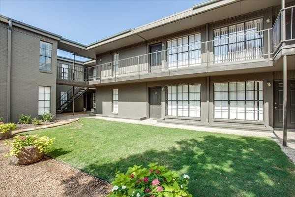 2014 Bennett Ave #B1 - Photo 5 of 12