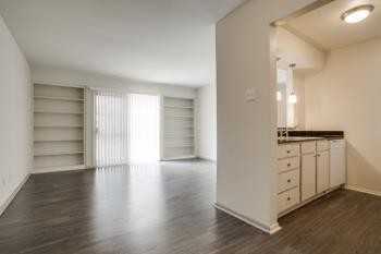 2014 Bennett Ave #B1 - Photo 6 of 12