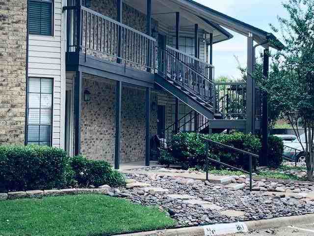 2046 N Shiloh Rd #B3 - Photo 3 of 36