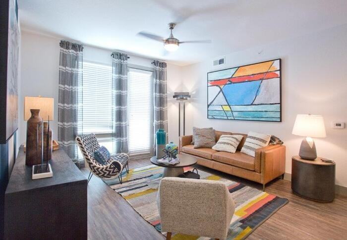 1211 E 5th St #B8 - Photo 5 of 23