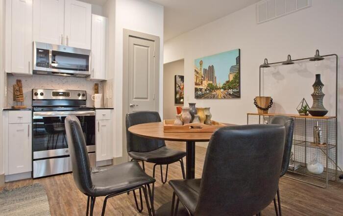 1211 E 5th St #B8 - Photo 6 of 23