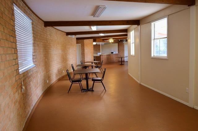 811 N Plymouth Rd #E1 - Photo 5 of 26