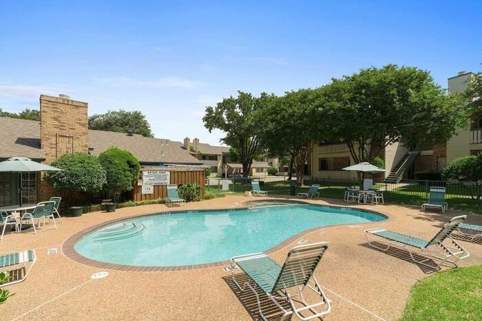 1600 Amelia Ct #B1 - Photo 3 of 4