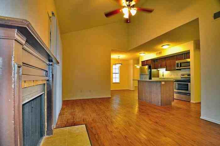 6910 Skillman St #C1 - Photo 5 of 19