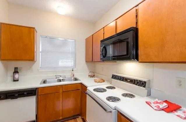 301 N Joe Wilson Rd #C2 - Photo 6 of 14