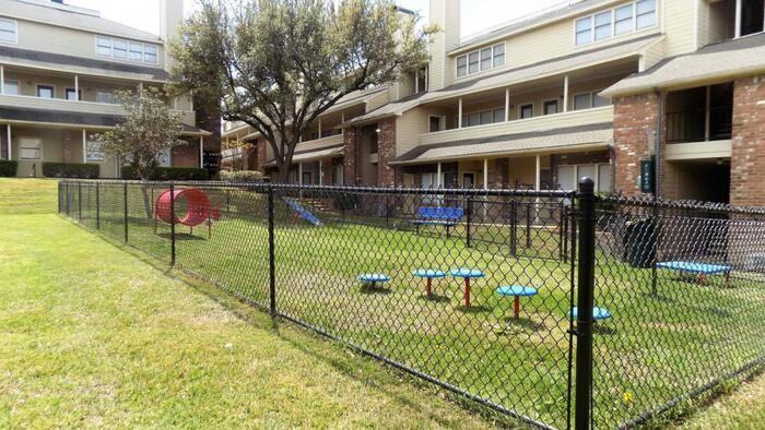 1901 Pinehurst Ln #C3 - Photo 5 of 36