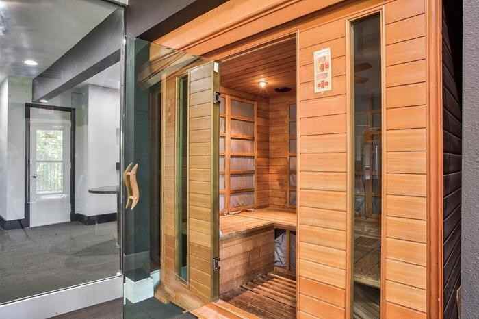 1901 Pinehurst Ln #C4 - Photo 6 of 36