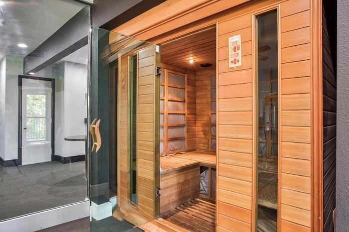 1901 Pinehurst Ln #C5 - Photo 6 of 36