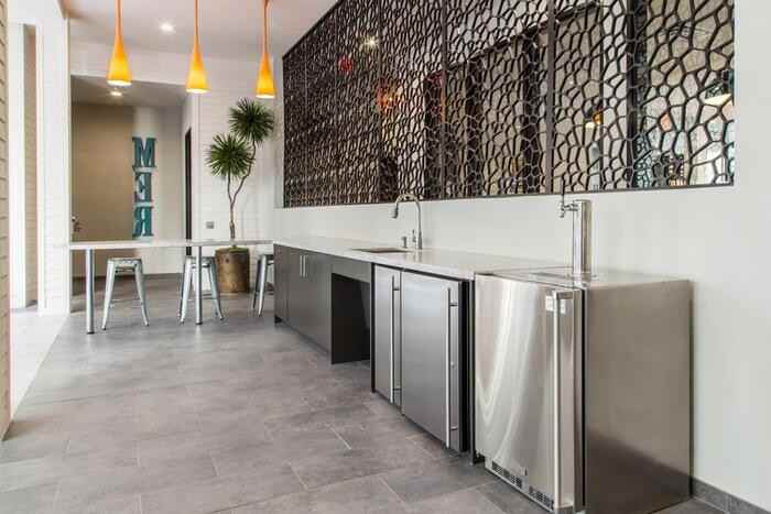 1621 E 6th St #B8 - Photo 4 of 28