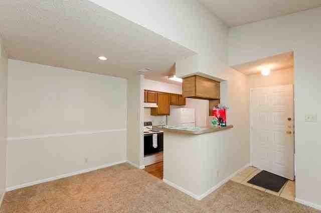 3541 W Northgate Dr #B4 - Photo 6 of 13